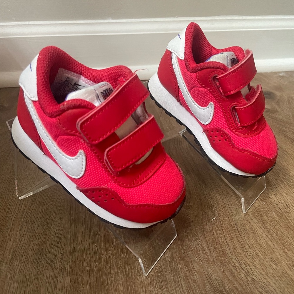 Nike MD Valiant 4C Siren Red/White